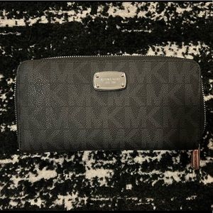 Michael Kors Logo Wallet
